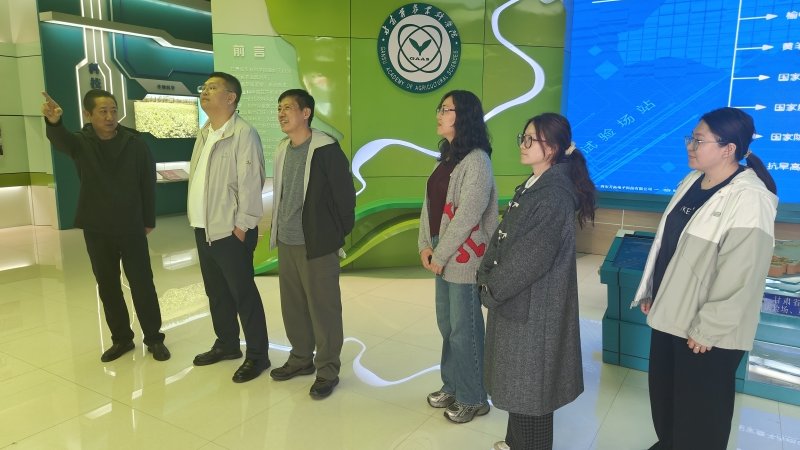 共话期刊建设  共谋学科发展  《玉米科学》与《寒旱农业科学》编辑部开展深入交流